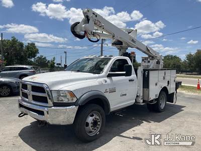 Altec AT40G, 45 ft, Articulating & Telescopic Bucket Truck