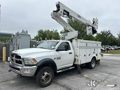 Altec AT40M, 45 ft, Articulating & Telescopic Material Handling Bucket Truck