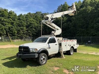 Altec AT41M, 45 ft, Articulating & Telescopic Material Handling Bucket Truck