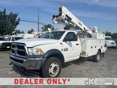 Altec AT40M, 400 Lb 40 ft, Bucket Truck