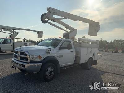 Altec AT40G, 46 ft, Articulating & Telescopic Bucket Truck