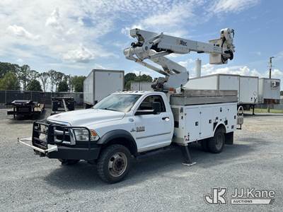 Altec AT41MH, 46 ft, Articulating & Telescopic Material Handling Bucket Truck