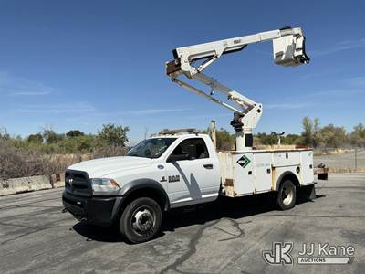 Versalift SST40EIH-01, 45 ft, Articulating & Telescopic Bucket Truck
