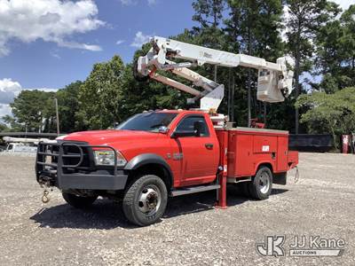 Altec AT37-G, 42 ft, Articulating & Telescopic Bucket Truck