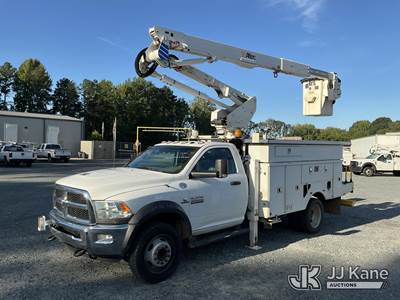 Altec AT40G, 45 ft, Articulating & Telescopic Bucket Truck