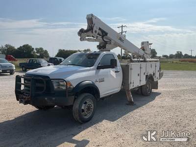 Altec AT40-MH, 45 ft, Articulating & Telescopic Bucket Truck