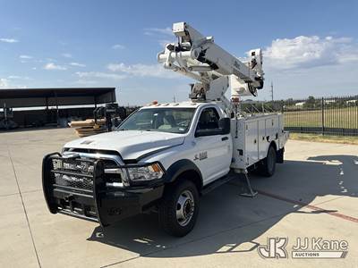 Altec AT41M, 45 ft, Articulating & Telescopic Material Handling Bucket Truck