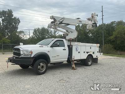 Altec AT41M, 46 ft, Articulating & Telescopic Bucket Truck