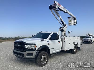 Versalift SST40EIH, 40 ft, Articulating & Telescopic Bucket Truck