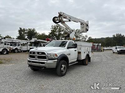 Altec AT37G, 42 ft, Articulating & Telescopic Bucket Truck