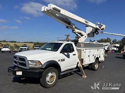 Versalift V040MHI-01, 45 ft, Articulating & Telescopic Material Handling Bucket Truck