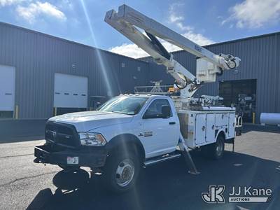 Versalift V040MHI-01, 45 ft, Articulating & Telescopic Material Handling Bucket Truck