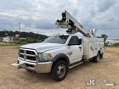 Altec AT40-M, 45 ft, Articulating & Telescopic Material Handling Bucket Truck