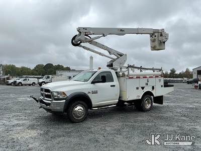 Altec AT40G, 45 ft, Articulating & Telescopic Bucket Truck