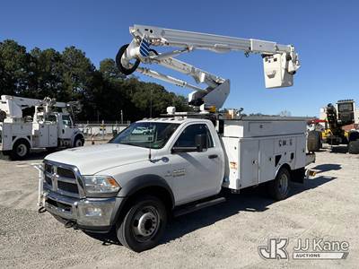 Altec AT40G, 45 ft, Articulating & Telescopic Bucket Truck