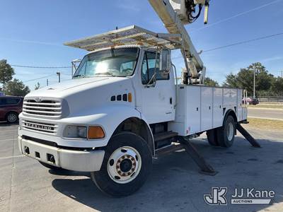 HiRanger 5TC-55MH, 60 ft, Material Handling Bucket Truck