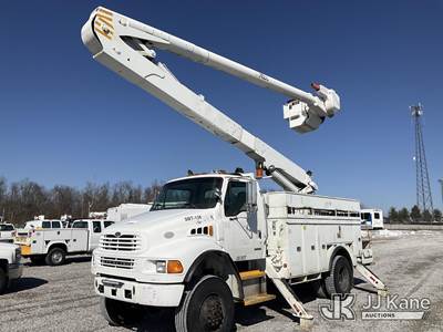 Altec AA55E, 61 ft, Material Handling Bucket Truck