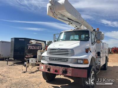 Altec AM55, 60 ft, Over-Center Material Handling Bucket Truck