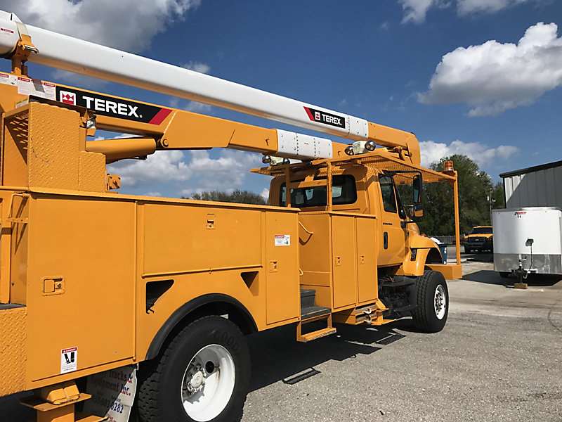 2006 International 7400 Bucket / Boom Truck For Sale, 179,996 Miles Riviera Beach, FL 258