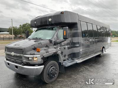 2006 Chevrolet C5500 Shuttle Bus