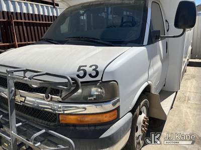 2015 Chevrolet Express G4500 159" Passenger Bus