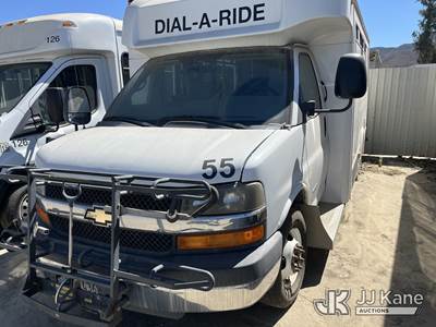 2015 Chevrolet Express G4500 159" Passenger Bus
