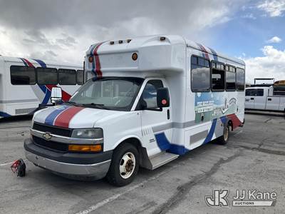 2015 Chevrolet Express G4500 Passenger Bus
