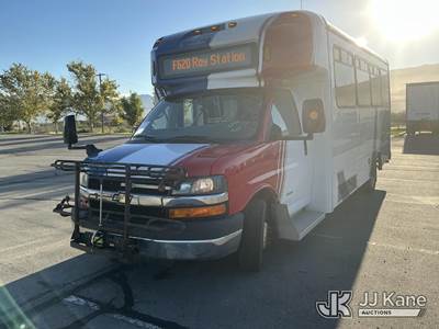 2015 Chevrolet Express G4500 Passenger Bus