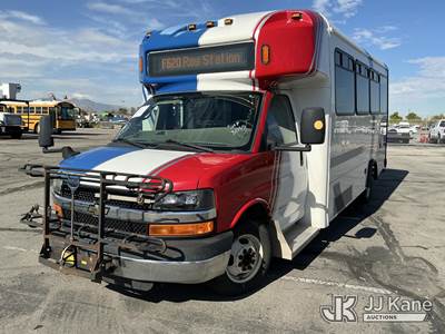 2015 Chevrolet Express G4500 Passenger Bus
