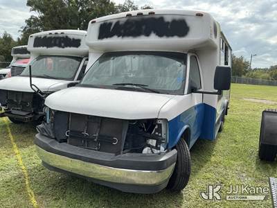 2019 Chevrolet Express G4500 Passenger Bus