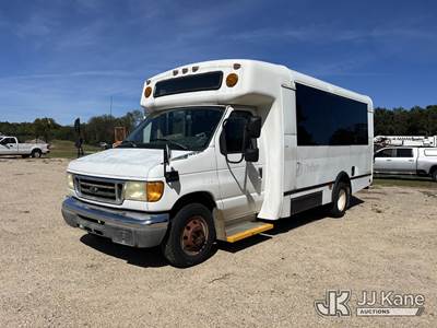 2005 Ford E450 Passenger Bus
