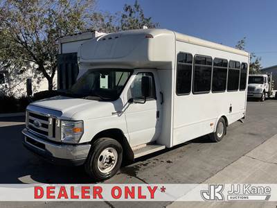 2016 Ford Econoline E-450 Passenger Bus
