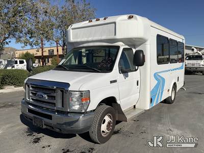 2016 Ford Econoline E-450 Passenger Bus