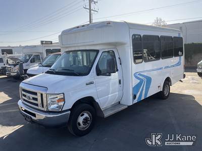 2017 Ford Econoline E-450 Passenger Bus