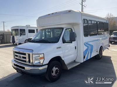 2017 Ford Econoline E-450 Passenger Bus