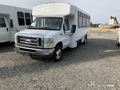 2008 Ford E450 Cutaway Passenger Bus