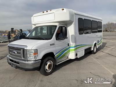 2016 Ford E450 Glaval Shuttle Bus