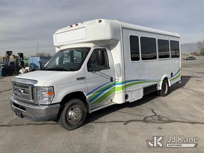 2016 Ford E450 Glaval Shuttle Bus