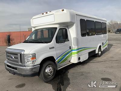 2016 Ford E450 Glaval Shuttle Bus
