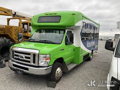 2019 Ford E450 14 Passenger Bus