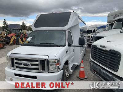 2017 Ford Econoline E-450 Passenger Bus
