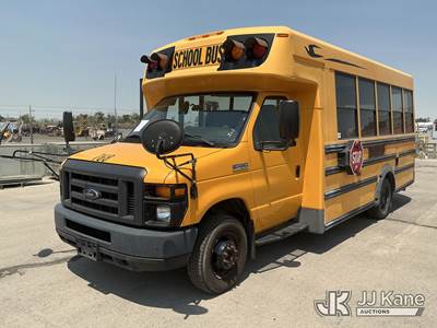 2013 Ford E450 Passenger Bus