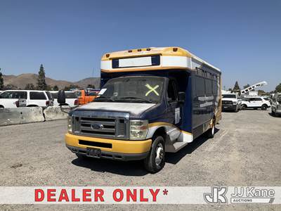 2011 Ford Econoline E-450 Passenger Bus