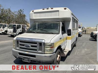 2010 Ford Econoline E-450 Passenger Bus