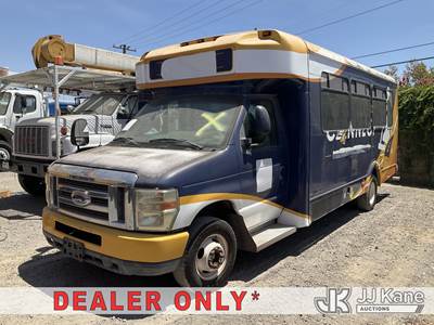 2011 Ford Econoline E-450 Passenger Bus