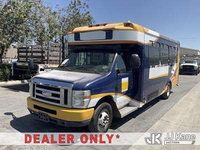 2014 Ford Econoline E-450 Passenger Bus