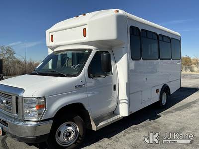 2017 Ford E450 Passenger Bus