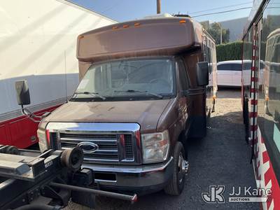 2012 Ford Econoline E450 Passenger Bus