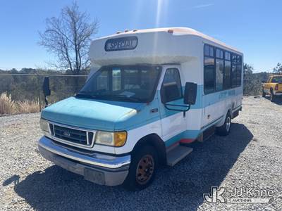 2005 Ford Econoline E-450 Passenger Bus