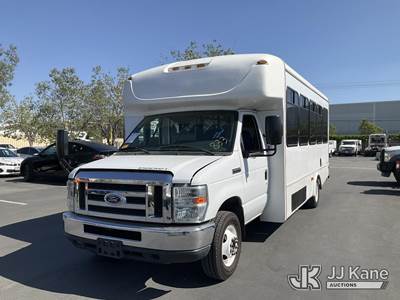 2013 Ford Econoline E450 Passenger Bus